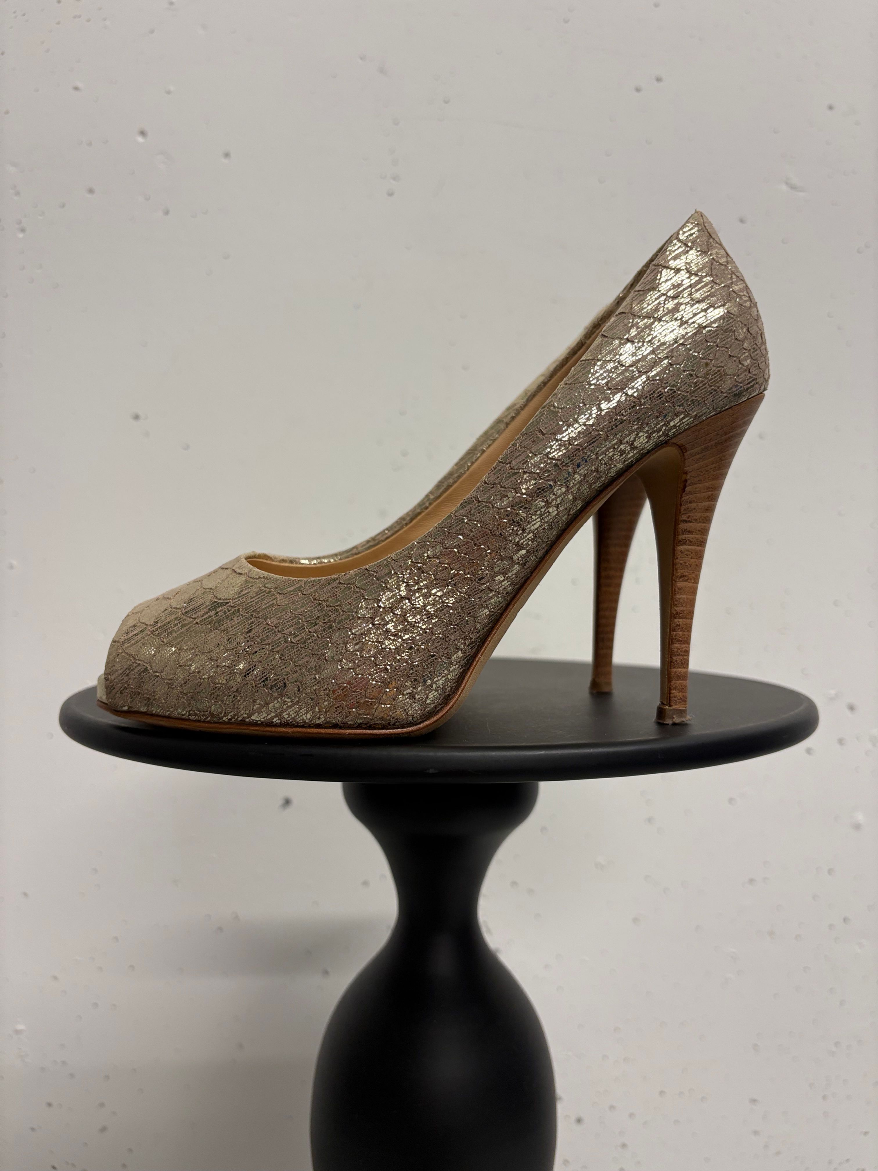 GIUSEPPTE ZANOTTI Peeptoe-Pumps Gr. 37.5 (NP 795.-)