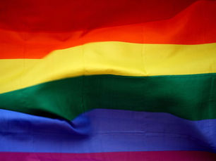 Dia Internacional do Orgulho LBGTQIA+: resistir e acolher