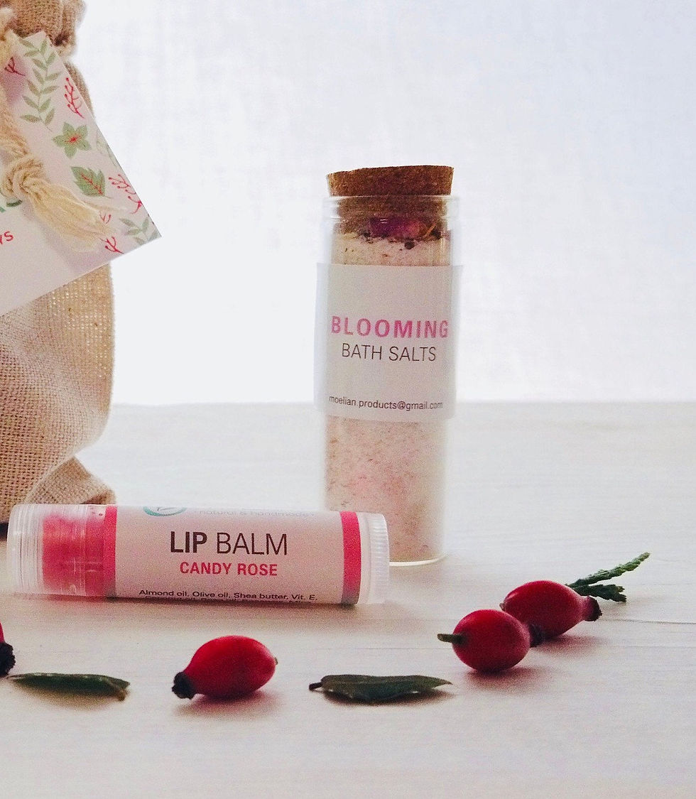 Thumbnail: Min Spa Gift Set with Bath Salts & Lip Balm by Moelian