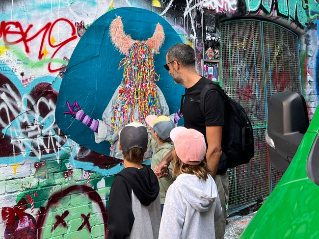 street art, outdoor art, biennale, fun art, original art, hosier lane, hosier lane, photo festival, foto festival, portrait photography  