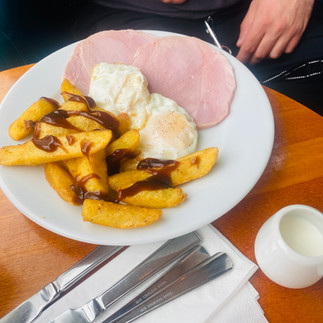 Food at Taylor’s Cafe Llandundo