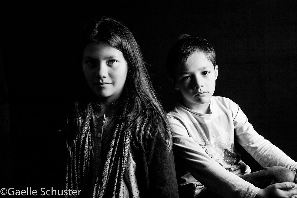 FAMILLES, FRATRIES, AMI(E)S...