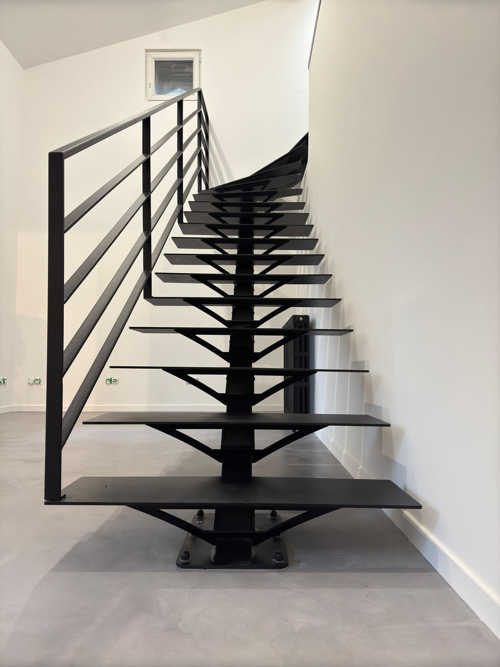 Escalier acier noir quart-tournant