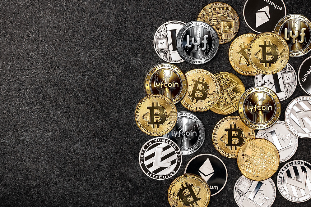 Altcoins Mark Return Of Bullish Phase But Analyst Warns Bitcoin Risks Drop To $5,600