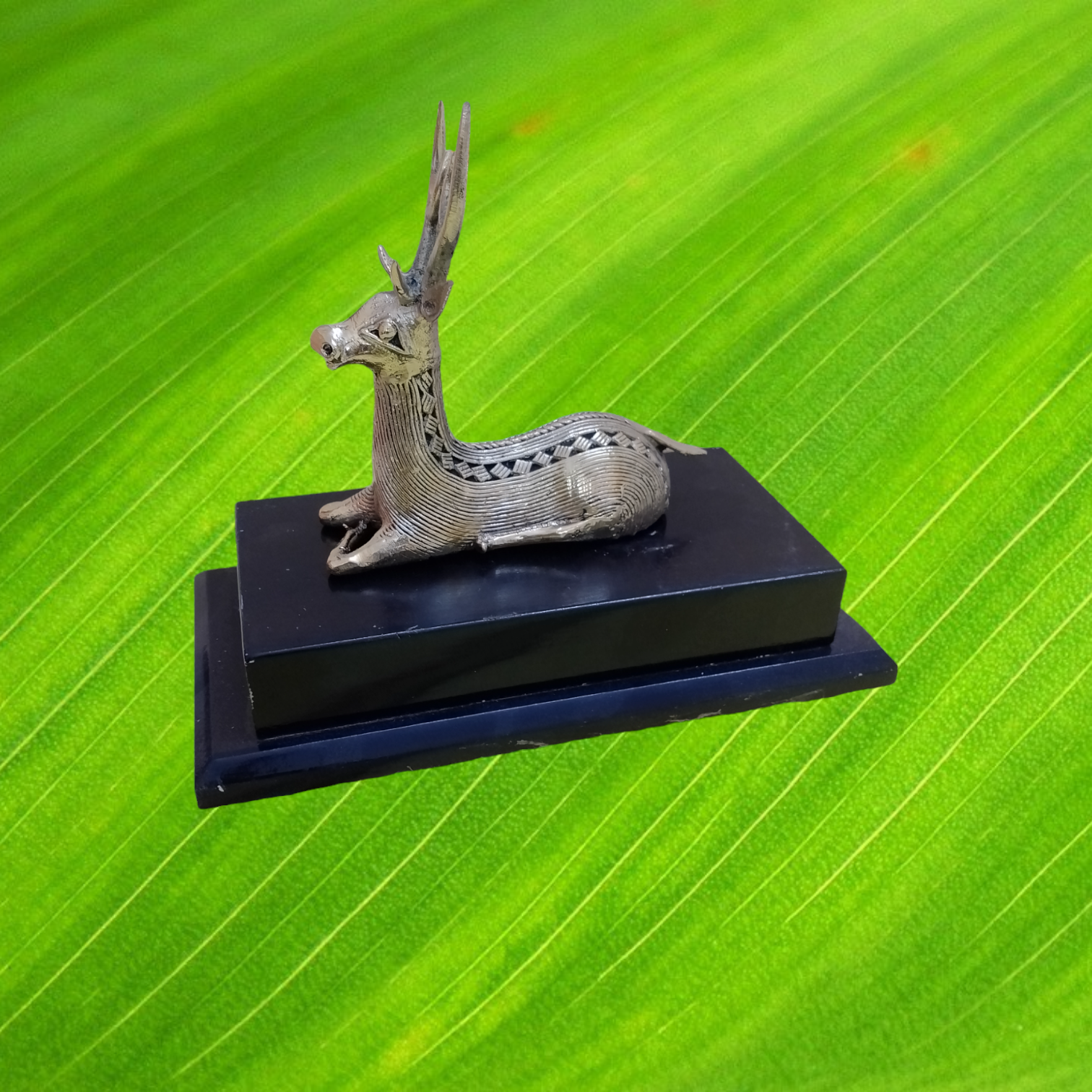 Bastar Dhokra art Deer sitting trophy a product BV35