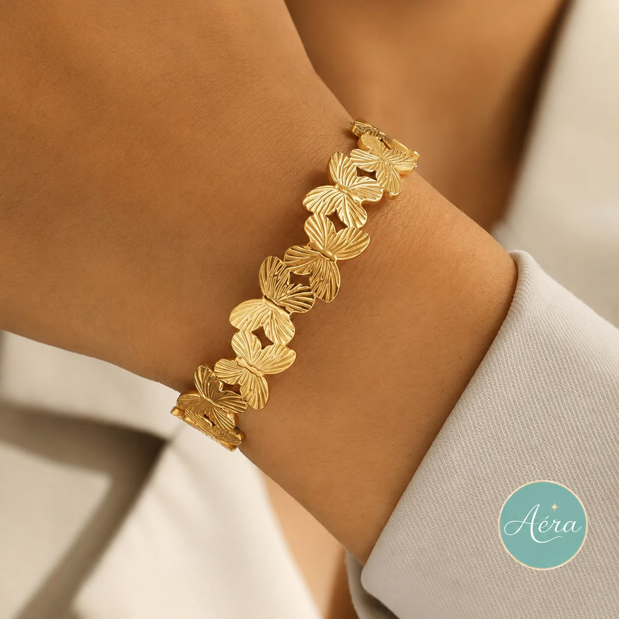 Golden flutter bracelet