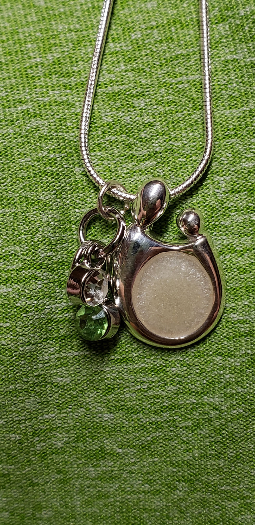 Thumbnail: Mother & Child Pendant