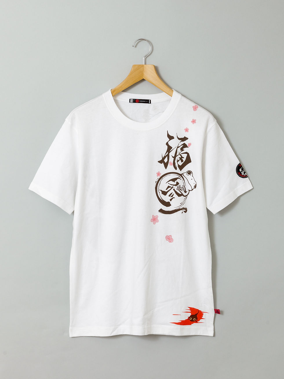 Thumbnail: ○参丸一 SM-30903 -93  サンマルイチ『 幸福を呼ぶ招き蛙』半袖Ｔシャツ