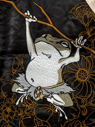 入手困難！ スカジャン リバーシブル 刺繍デザイン 蛙 好配色 L 美品♪ 〇参丸一 SM-30602 -42 サンマルイチ『龍乗りの蛙』豪華総刺繡