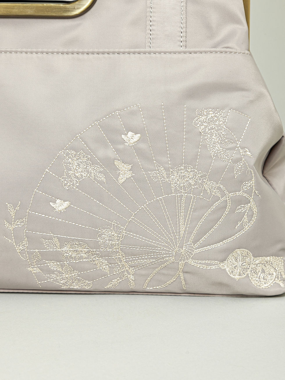 サムネイル： 今昔 KJ-29194  こんじゃく  ALL刺繍がま口 BAG