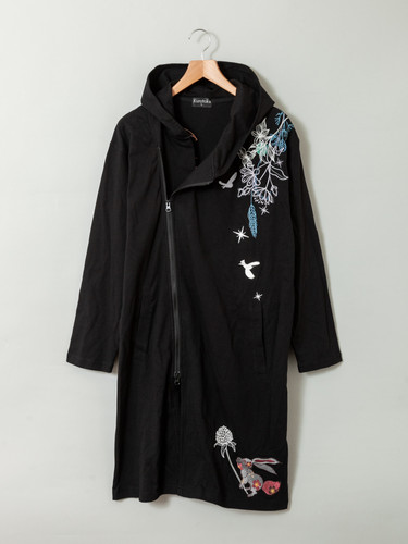 d.i.a. 薄手ロングパーカー 刺繍 黒菟華 AL-759054 -5 KUROTOKA『美しき宵闇』斜めZIPロング丈