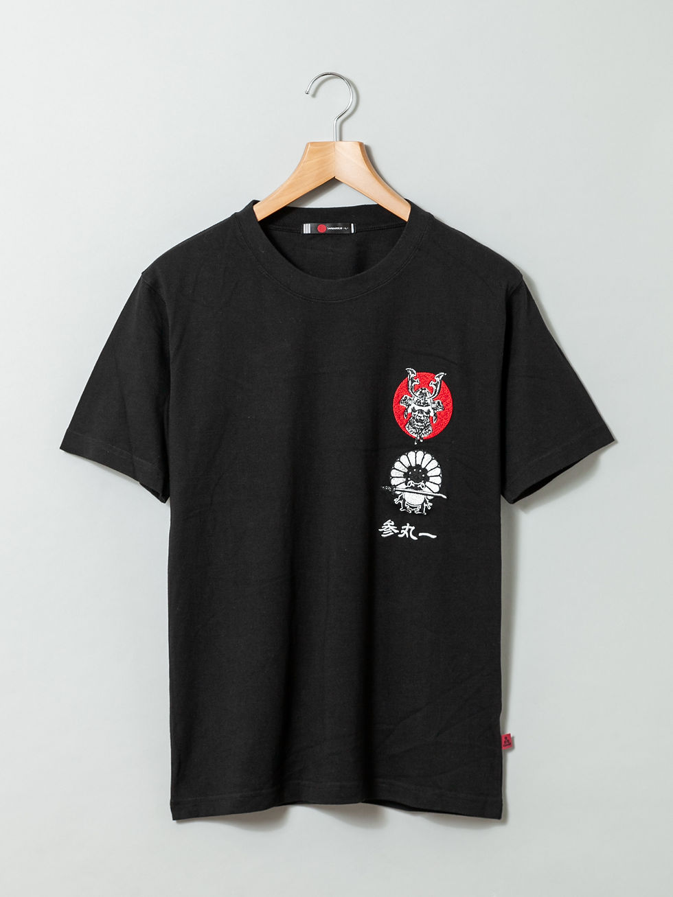 サムネイル： 〇参丸一  SM-30829 -11 補 サンマルイチ『兜侍蛙』半袖Tシャツ