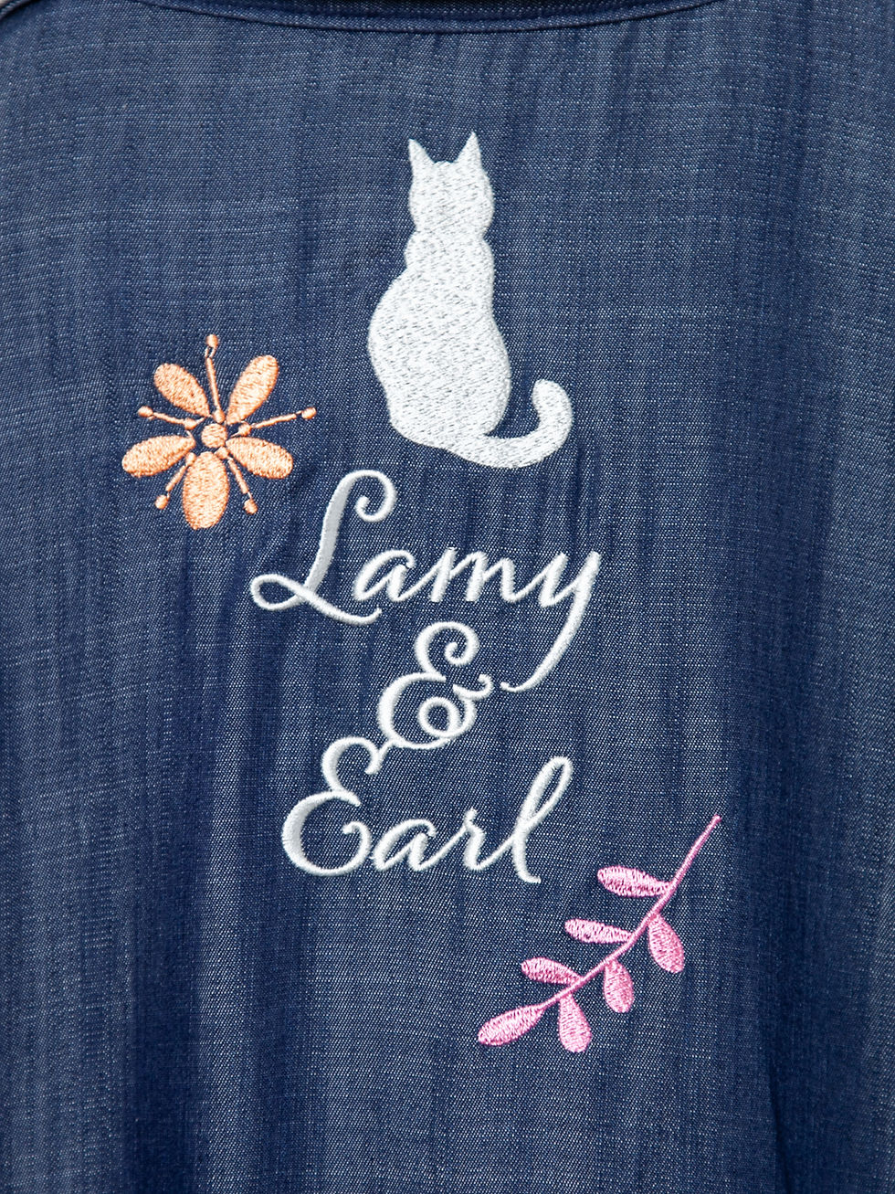 Thumbnail: LIN AL-75766 ラミ＆アール『猫の住む木』ALL刺繡 長めシャツ 羽織