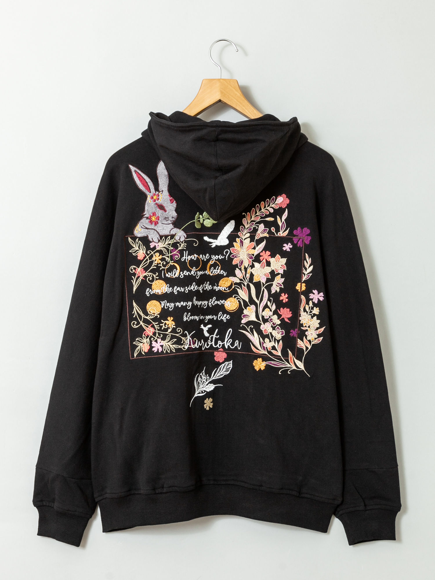 黒菟華 AL-759042 -63  KUROTOKA『月からの手紙』総刺繡ドルマンスリーブパーカー