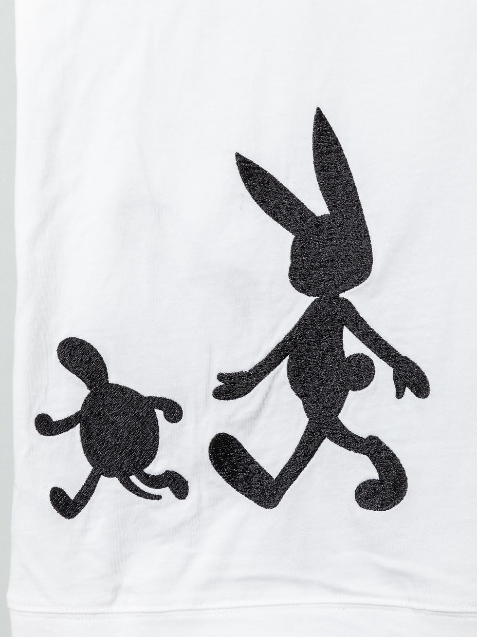 サムネイル： ○黒菟華 AL−757008  –9中 KUROTOKA『二人は散歩中？？？』ビッグTシャツ