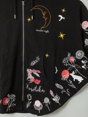 ○黒菟華 AL-759051 -69 KUROTOKA『草原の夜』総刺繡ポンチョ | 【公式