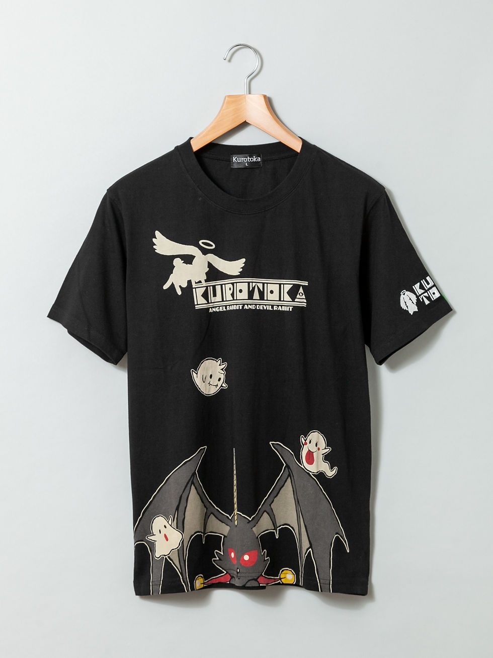 サムネイル： ○黒菟華  AL-757005  -115 みんな！クロナがこっちを見ているよ半袖Tシャツ