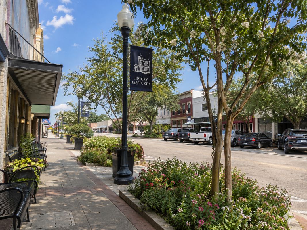 Historic district streetscape in League City, Texas.