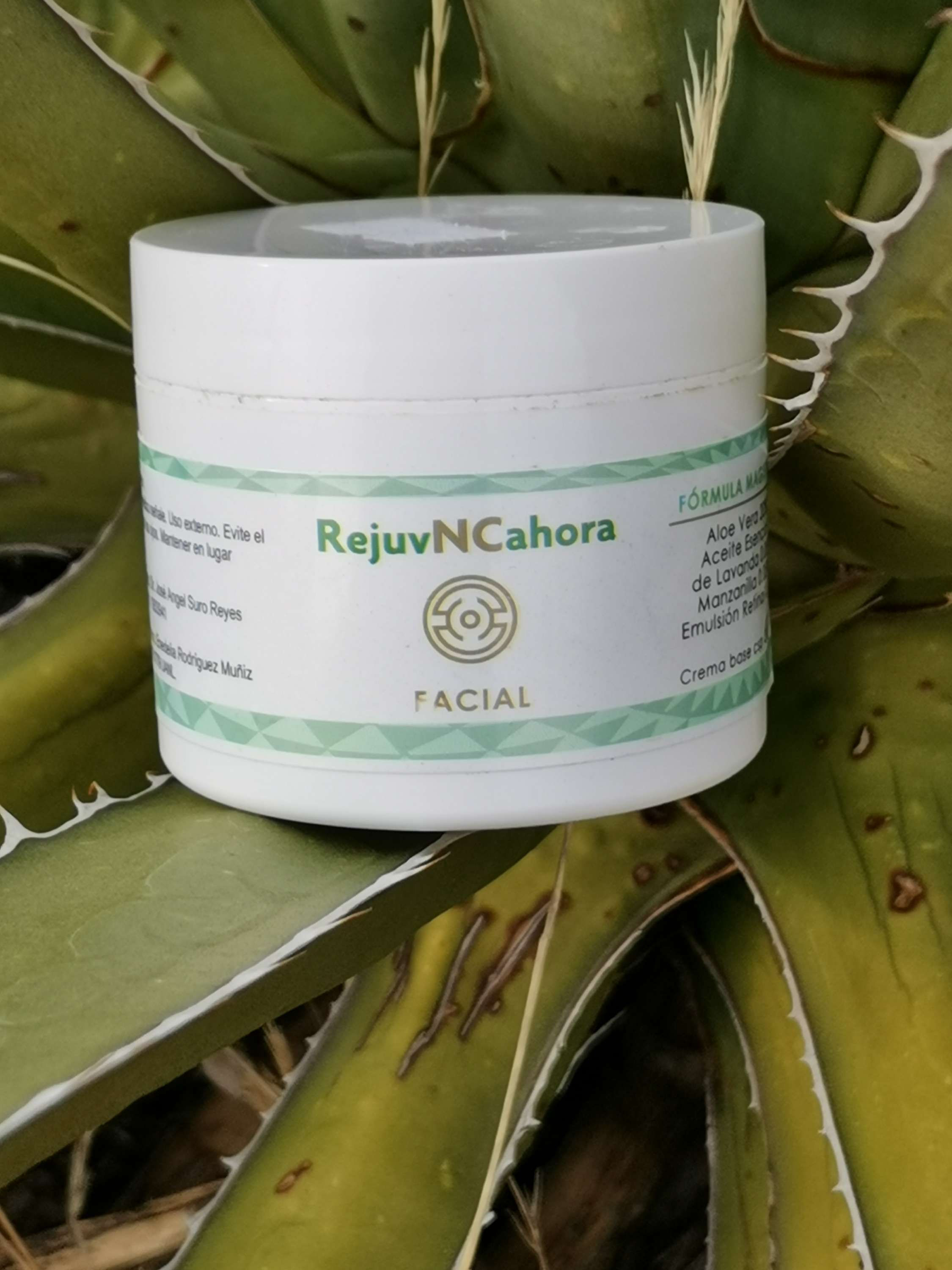 RejuveNCahora Facial