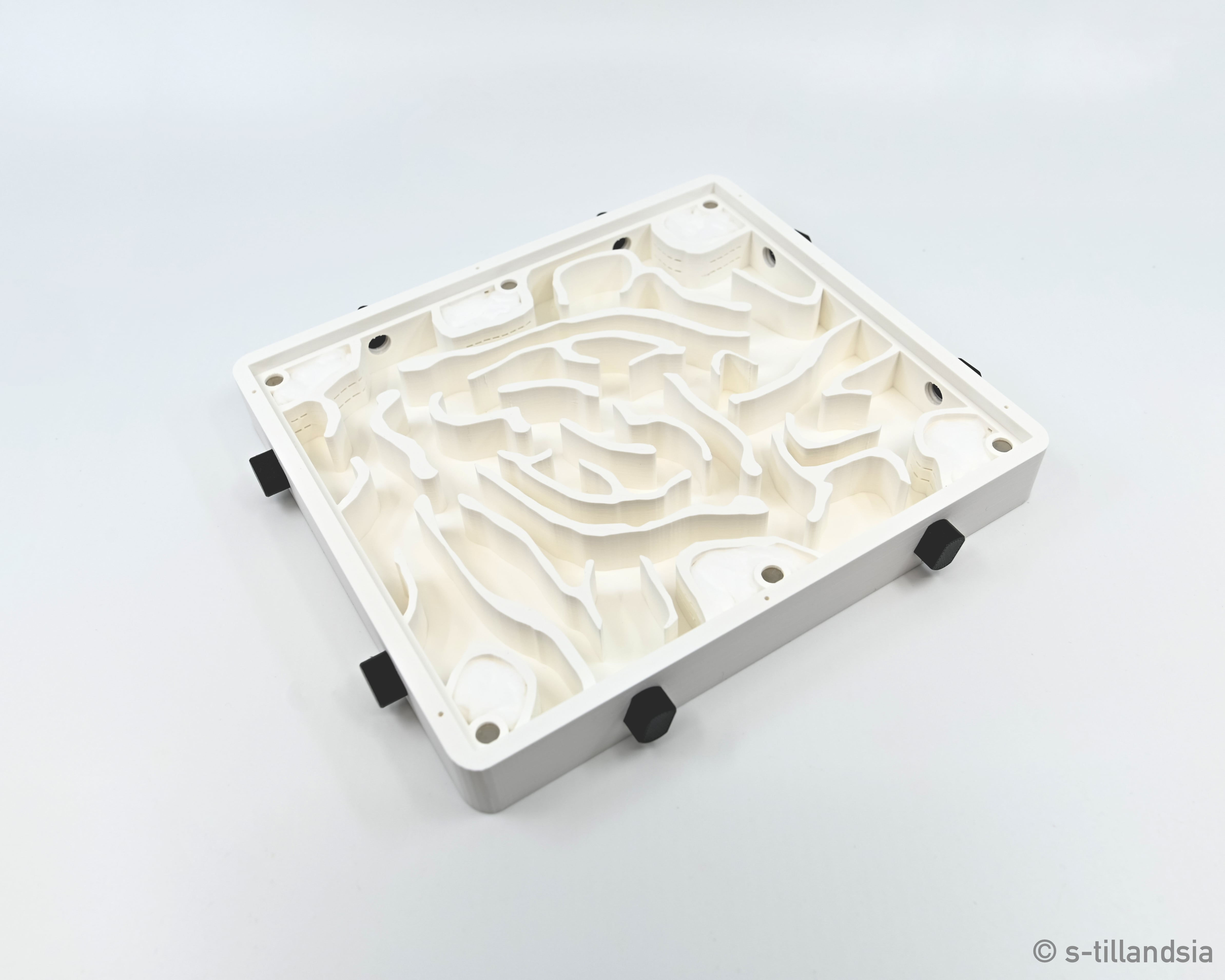 Hybrid Nest type D Large