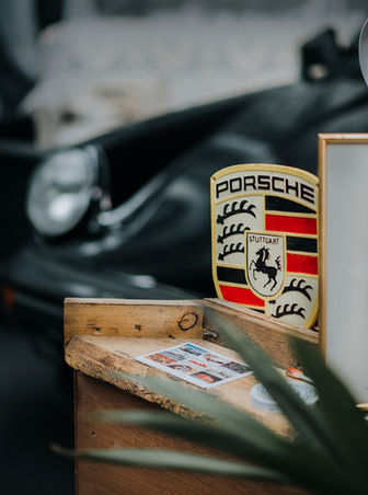 porsche logo at gasse cafe