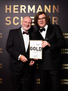 Gold Zertifikat mit Hermann Scherer