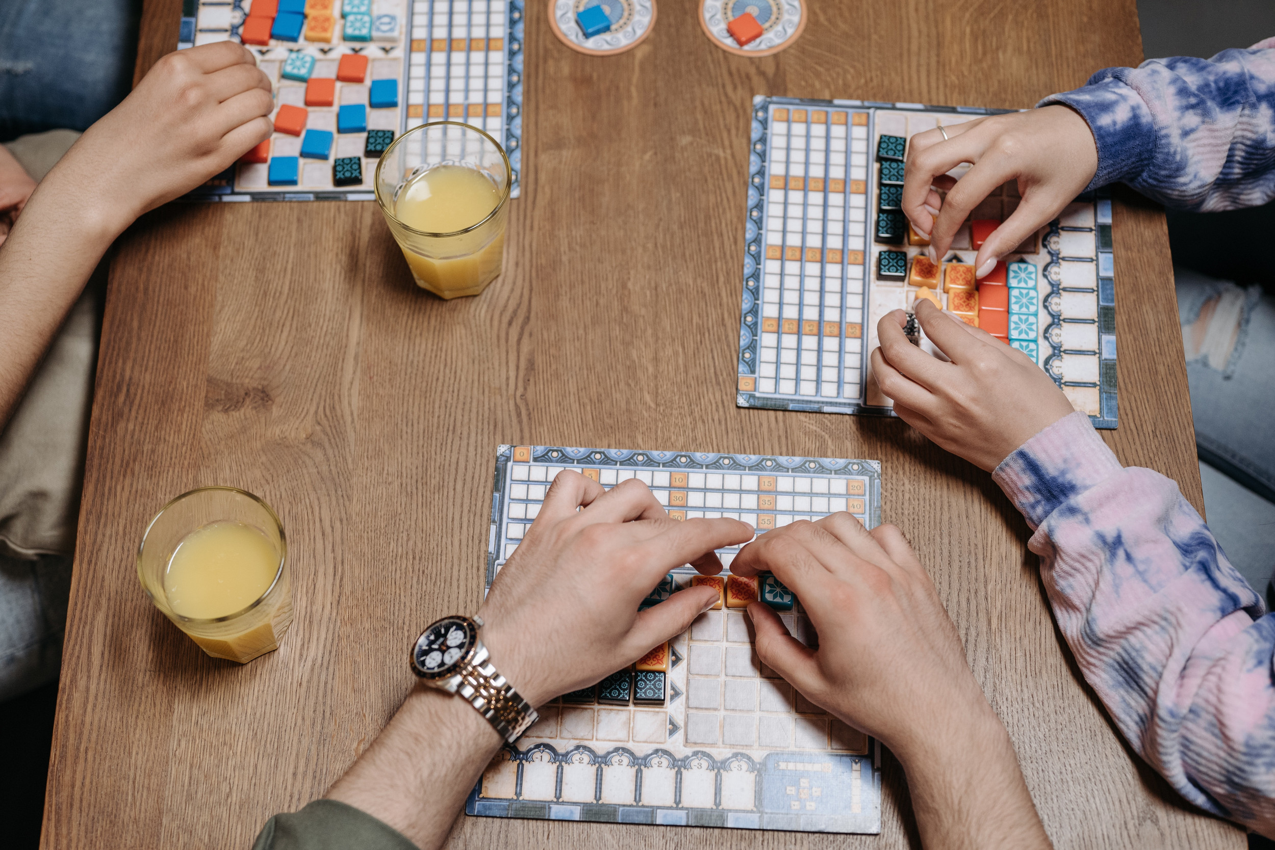 Mejores Juegos De Mesa Para Divertirse En Familia Estas Fiestas - Orientacion Andujar