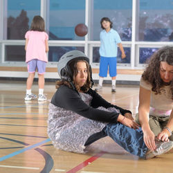 Cómo educar a adolescentes sin sobreproteger