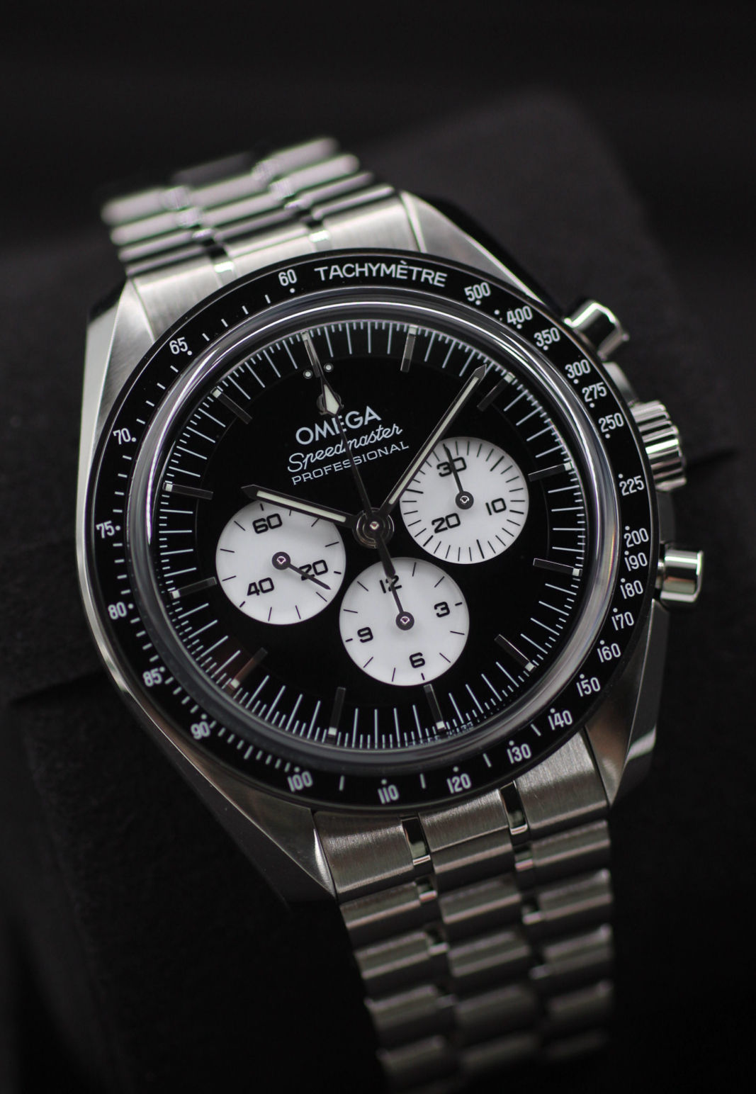 OMEGA Speedmaster Moonwatch 42mm Reverse Panda