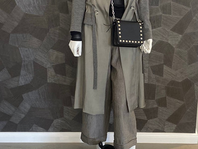 Outfit a. görtz: Mantel 489€ - 50%, Rolli 135€ - 50%, Hose 285€ - 50%