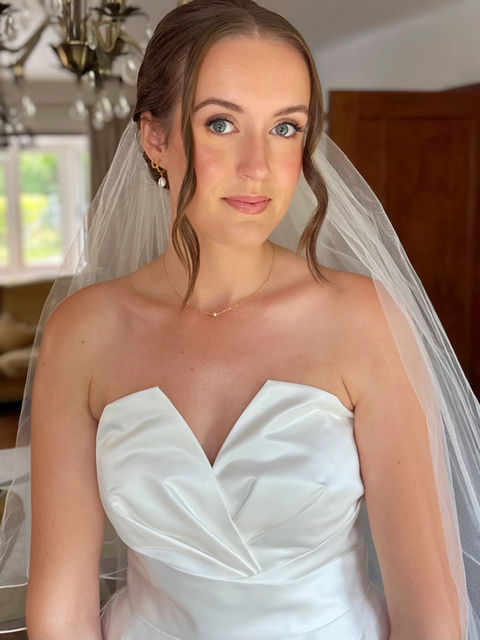 Soft glam makeup for Cotswolds bride at Old Gore