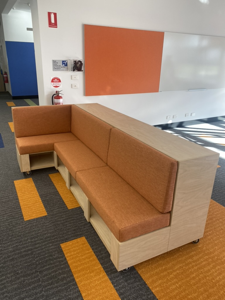 Lang Lang Primary School commercial furniture project view 4