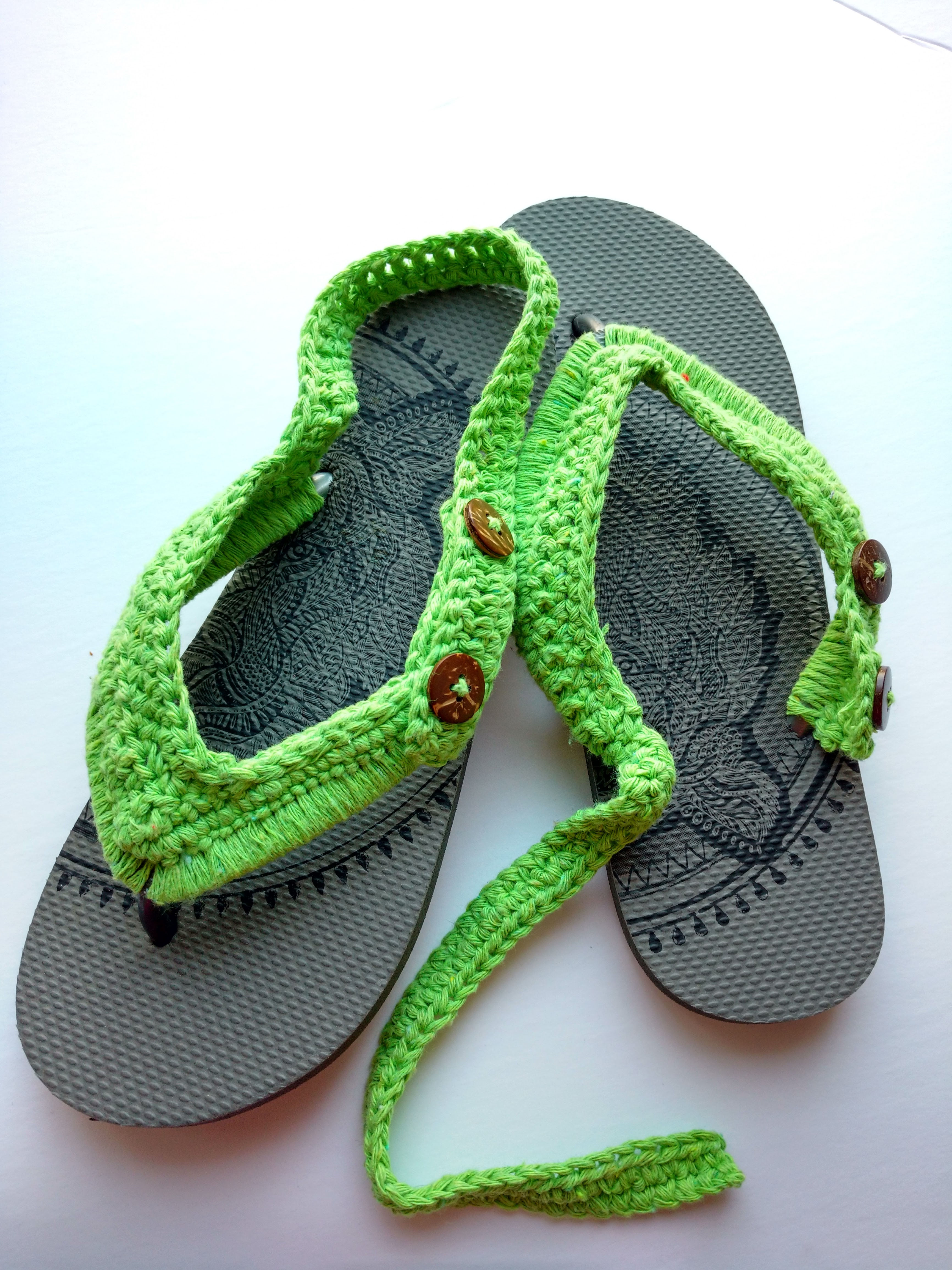 Green apple sandals