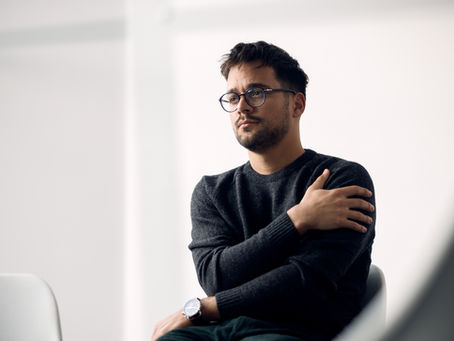 Saúde mental masculina: depressão, ansiedade, suicídio, barreiras culturais e sinais de alerta