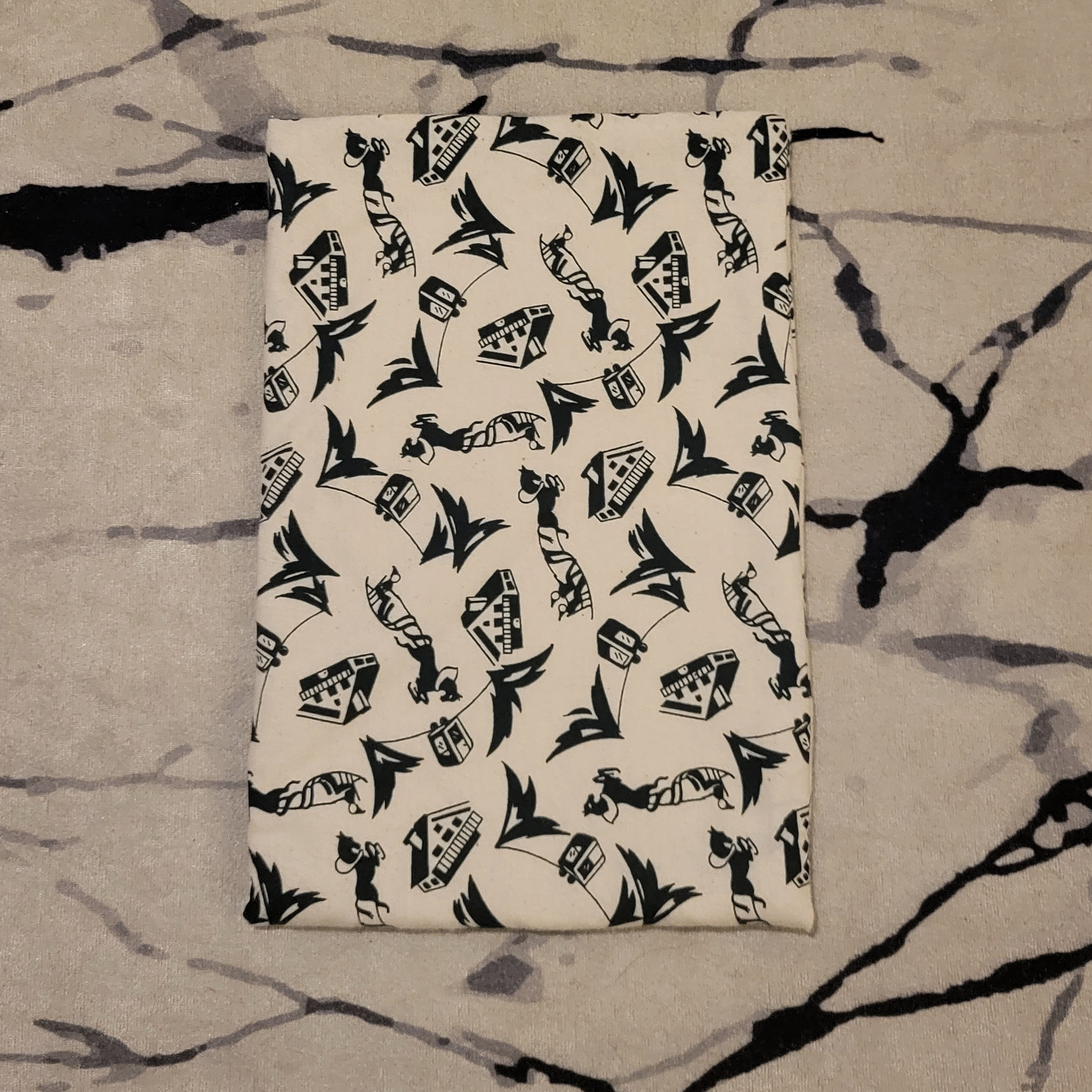 Pochette blanche et verte.