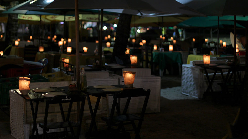 Restaurante na segunda praia a noite