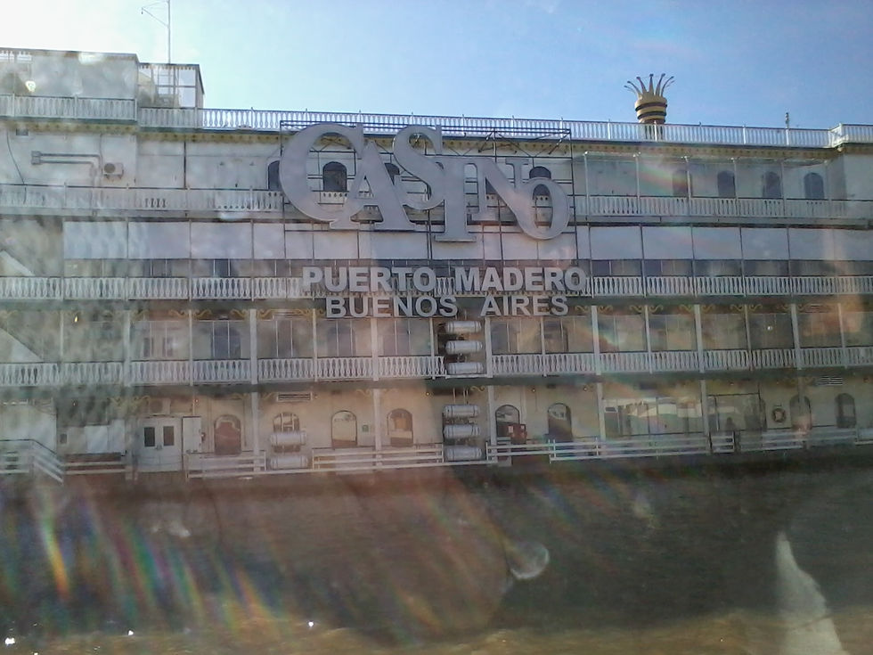 Casino flutuante (Foto de Celular)