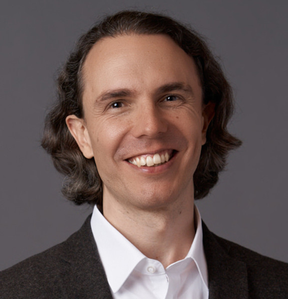 portrait-foto-dominik-gut-2023.jpg