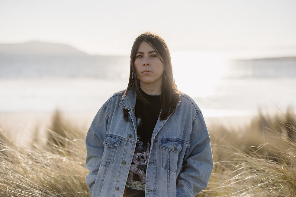 Dublin-born singer-songwriter Sorcha Richardson returns with a ruminative new single titled “Grenadine”.