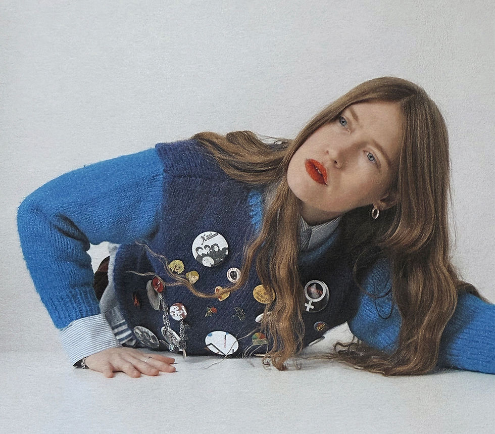 Tomorrow Woman announces debut EP 'Plays Machines' out May 1st & shares first single "Honey Factory".