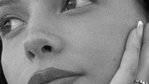 Artwork zu "Unsicher" von Nina Chuba