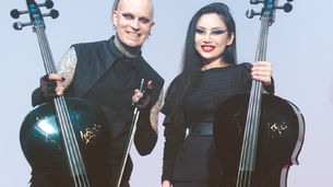Pressefoto von Chris Harms und Tina Guo
