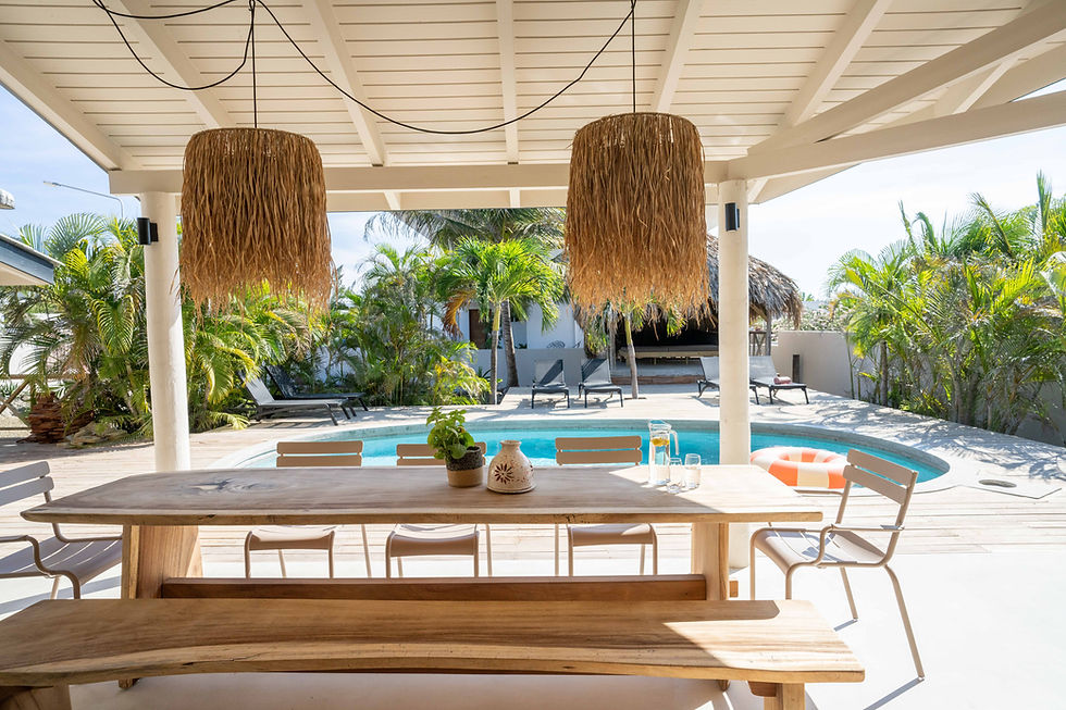 ccsandrijn-cura-def-porch pool.jpg