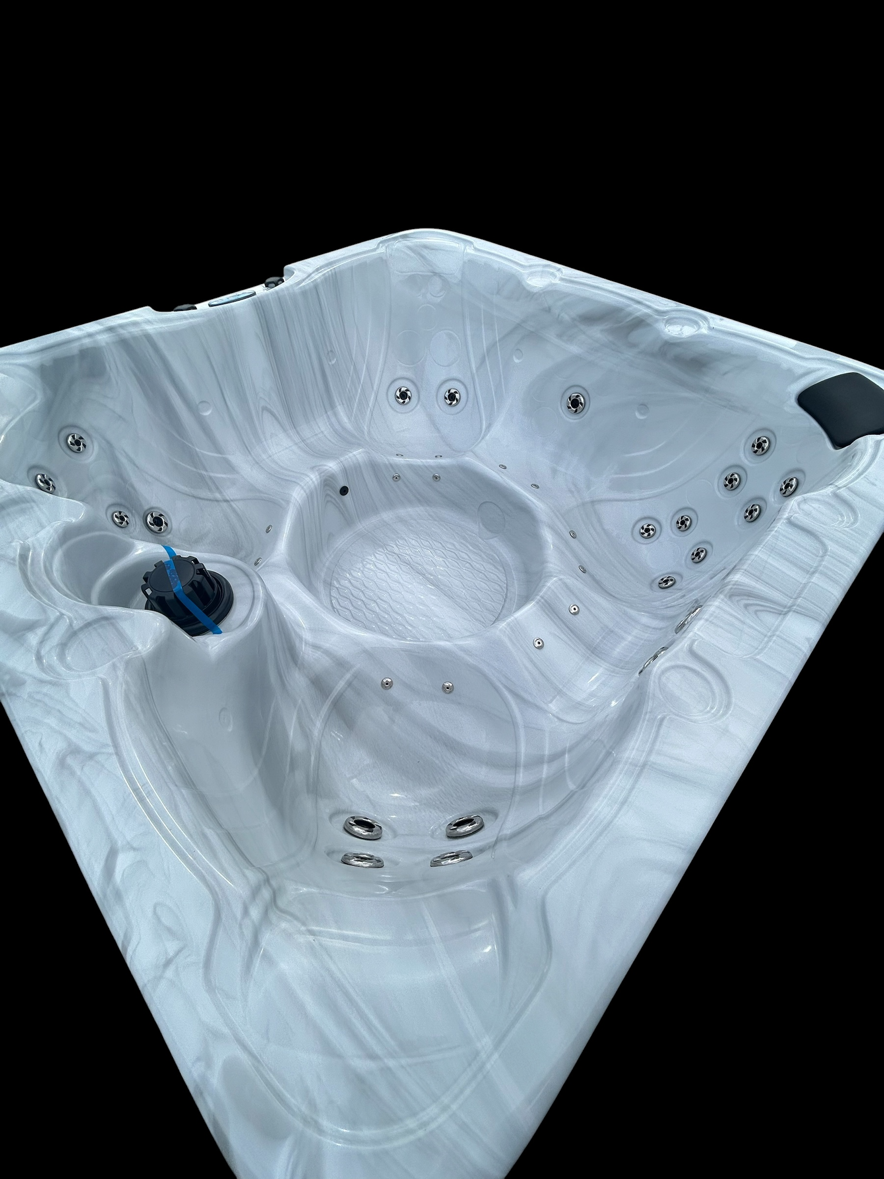 Cal Spas PS738B, 38 Jets, Bench — new hot tub at TX Spa Guy, Bridgeport TX (photo 1 of 5)