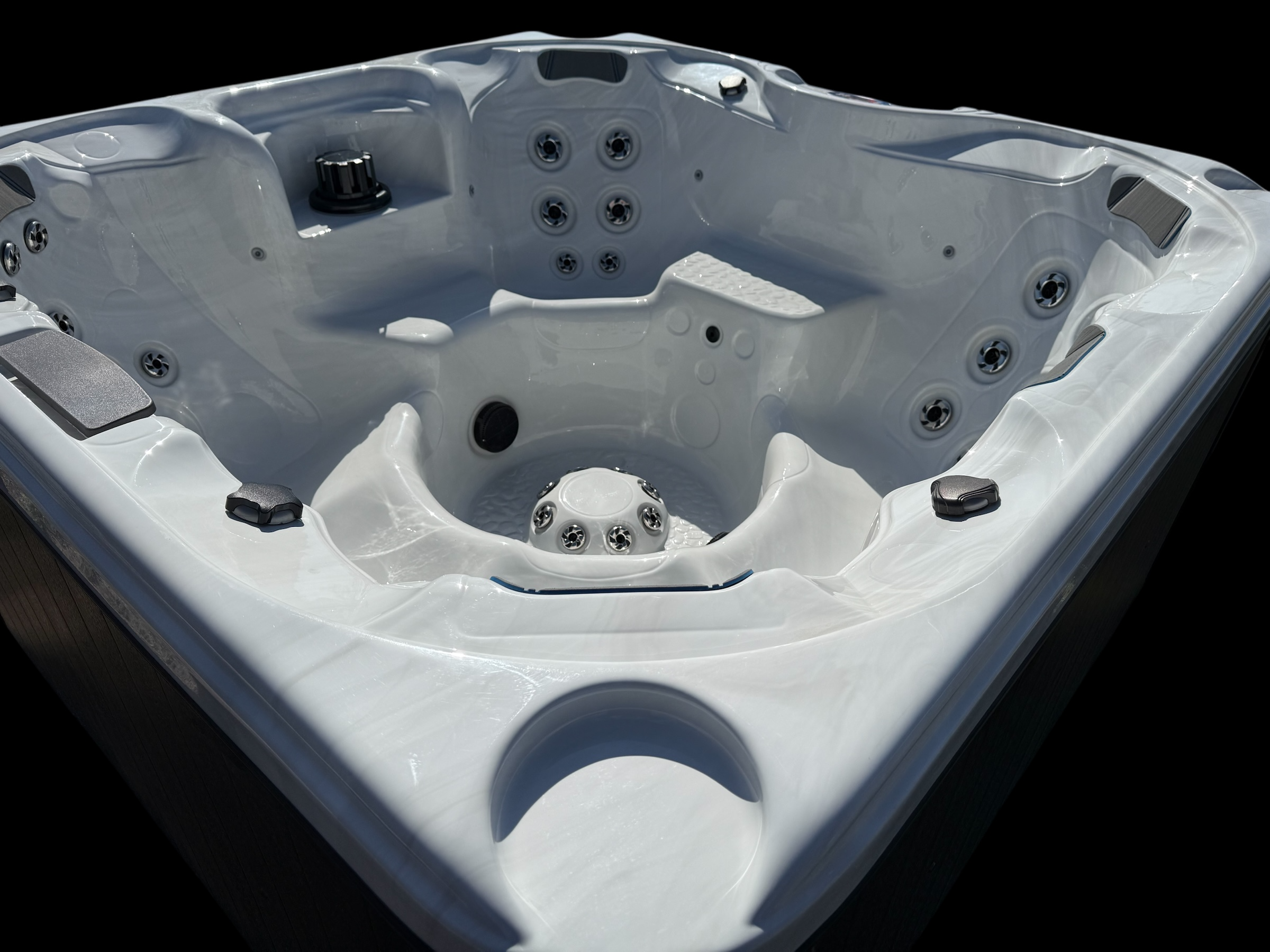 Cal Spas GEO742B, 42 Jets, Bench