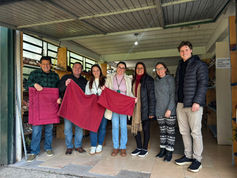 Em ação integrada, Assistência Social repassa mantas para o Canil Municipal de Gramado