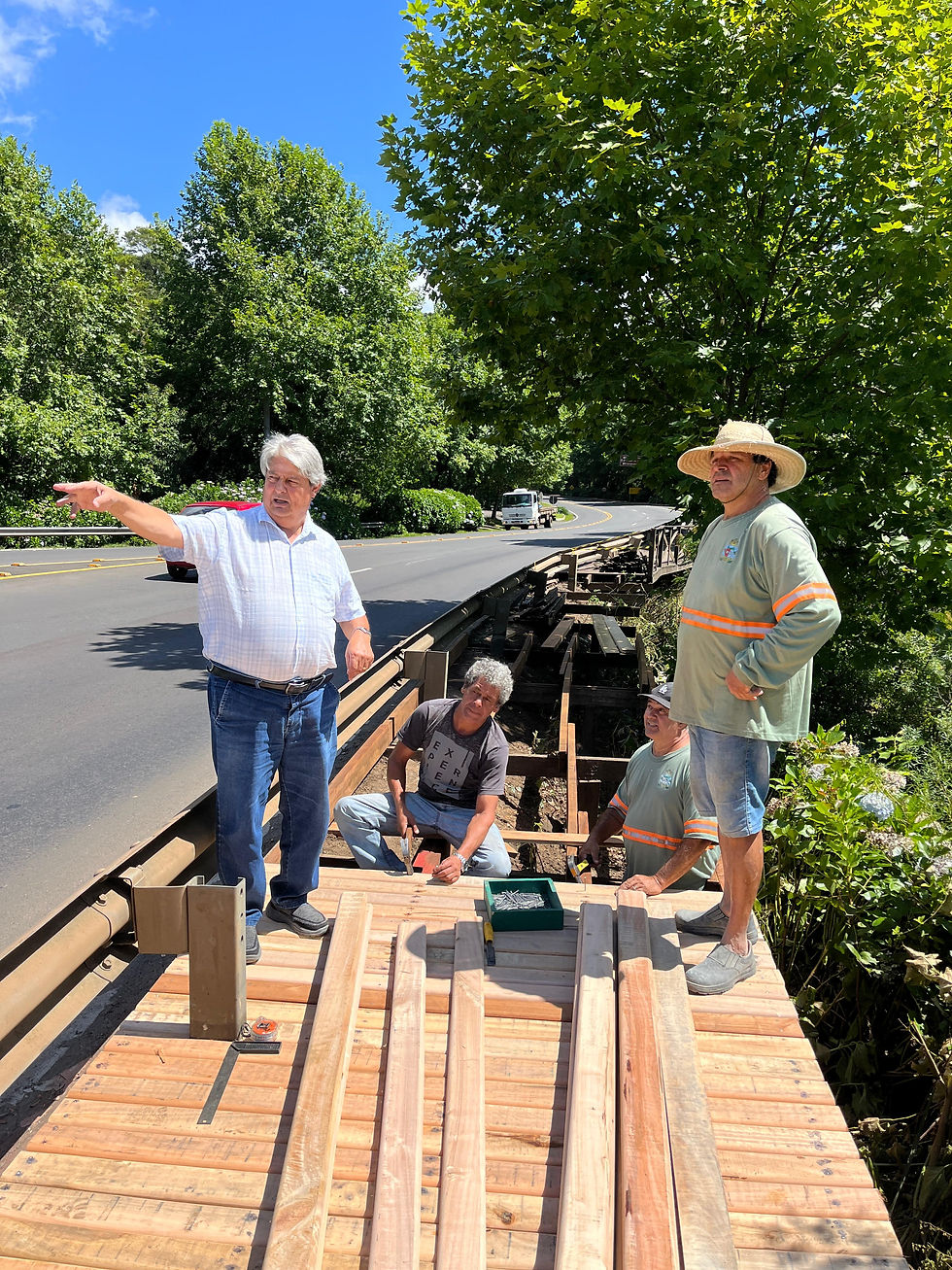 Secretaria de Obras está reformando o deck da RS-115