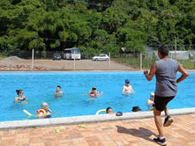 Secretaria da Saúde retoma aulas de hidroginástica para pacientes da Academia do SUS