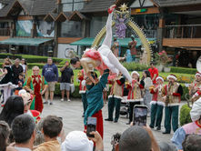 40° Natal Luz de Gramado ganha vida nas ruas com os Embaixadores da Magia 