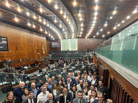 PEC do Turismo’ é aprovada com forte presença de lideranças de Gramado